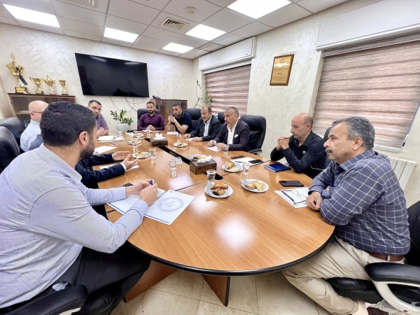 رئيس بلدية بيتونيا السـيد محمد الطاهر &quot;ابو الأسـد&quot; يبحث مع مصلحة  المياه تعزيز التنسيق لاستمرار وصول المياه لكافة المناطق