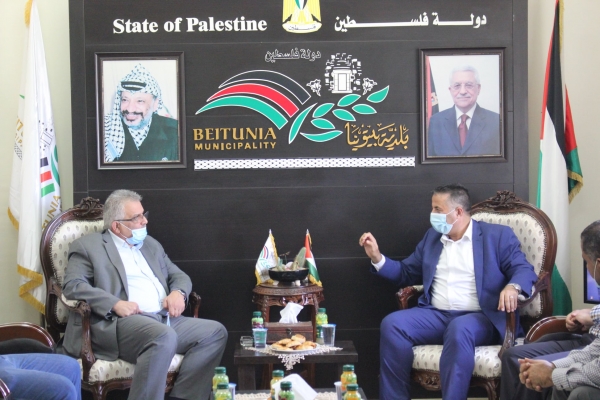 رئيس البلدية يستقبل رئيس سلطة المياه ويطلعـه على أوضـاع المدينة