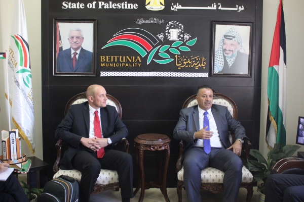 رئيس البلدية ربحي دولة يشتقبل وفدا من الوكالة الألمانية للتنمية