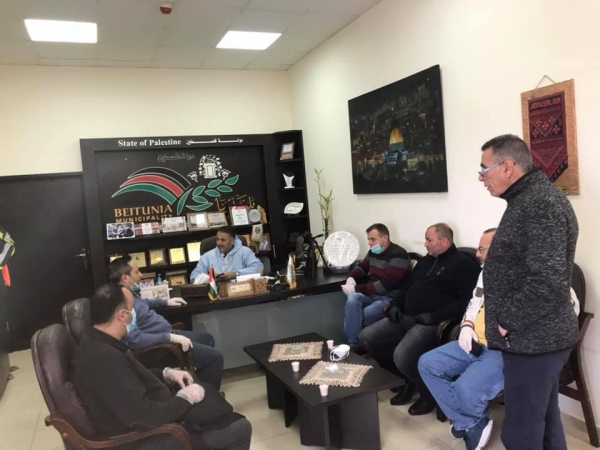 .رئيس البلدية يستقبل وفدا من  شركة كهرباء القدس